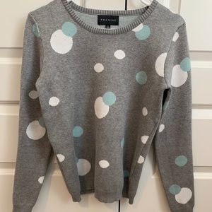 Grey polka dot knit sweatshirt top